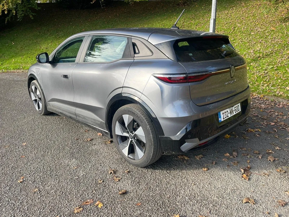 2023 Renault Megane Electric - Image 4