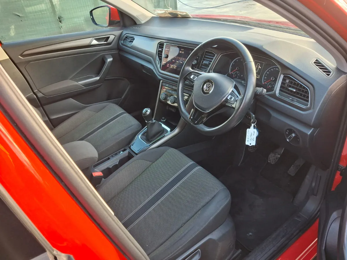 2018 Vw T-Roc  Very Light Damage - Image 4