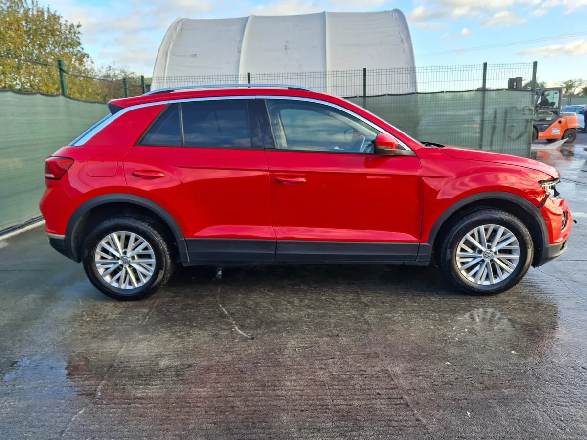 2018 Vw T-Roc  Very Light Damage - Image 2