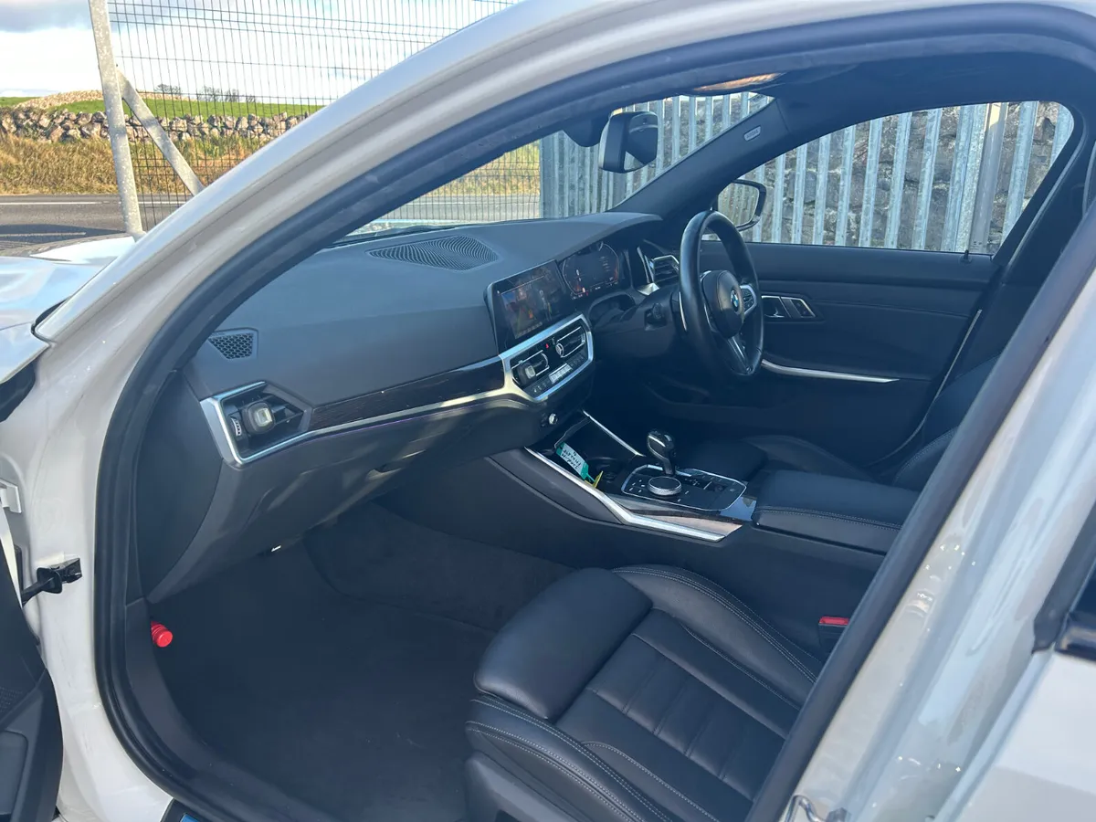 BMW 320d M Sport Automatic 2019 - Image 2