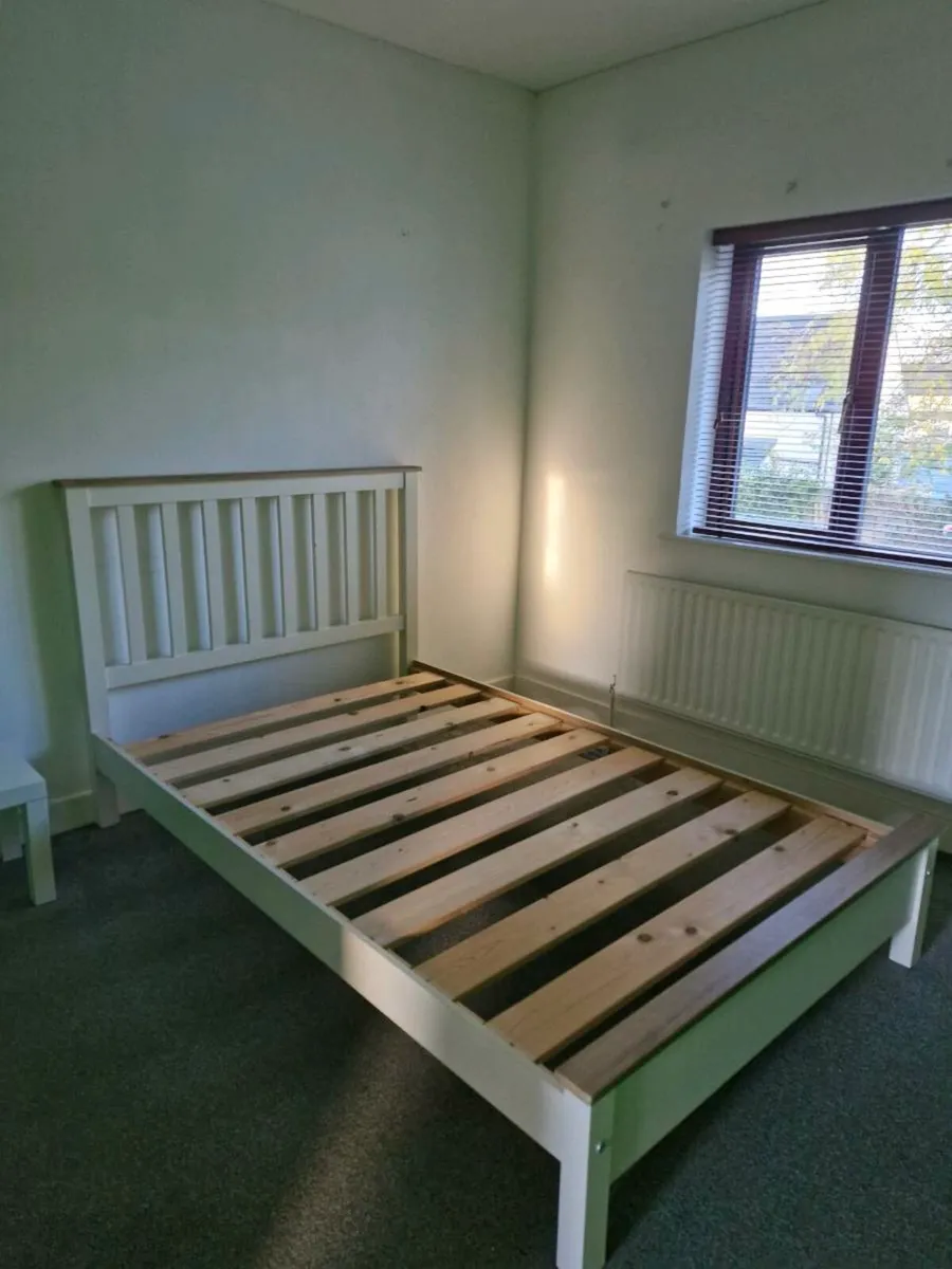 4ft bed frame - Image 1