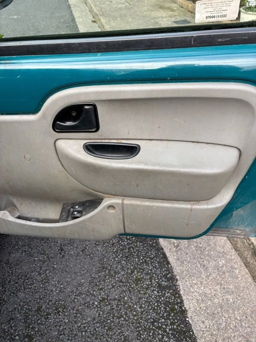 2002 Renault Kangoo - Image 2