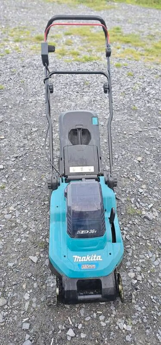 makita cordless lawnmower - Image 1