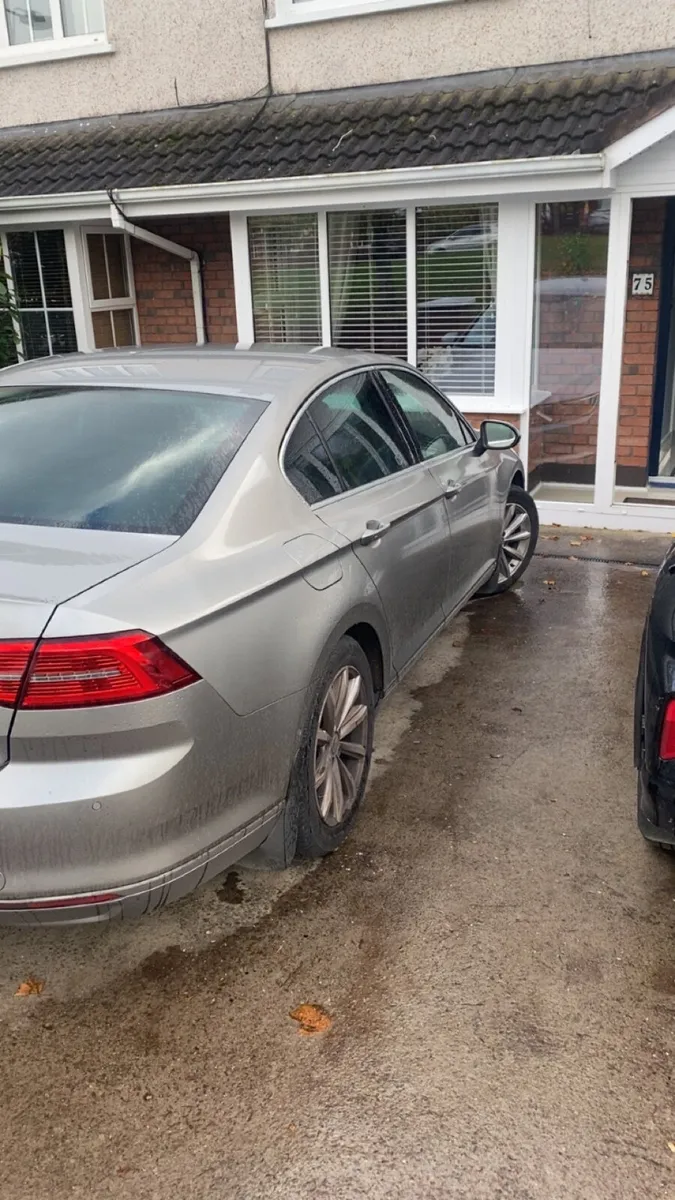 Volkswagen Passat 2016 - Image 4