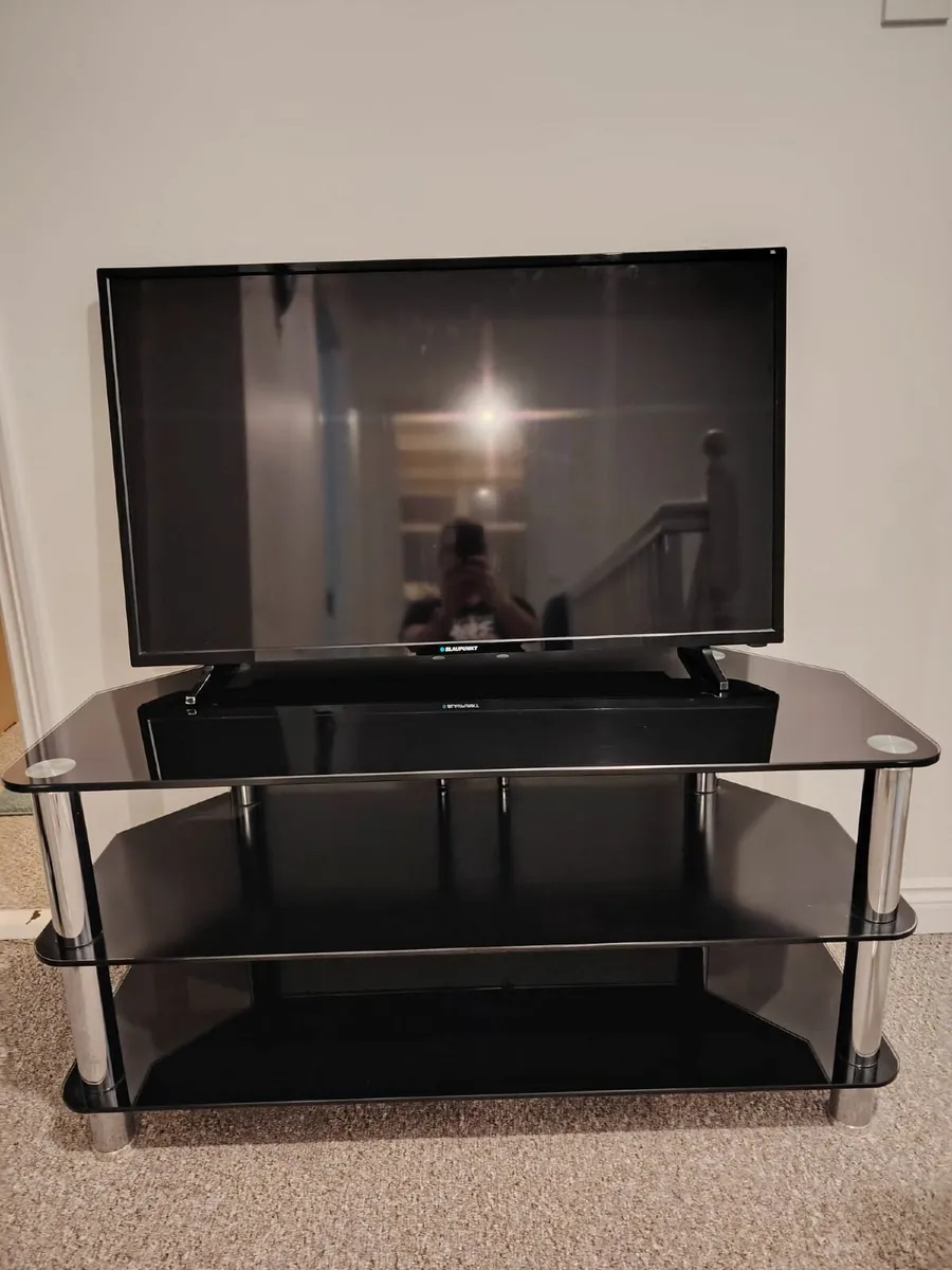 Tv and table glass