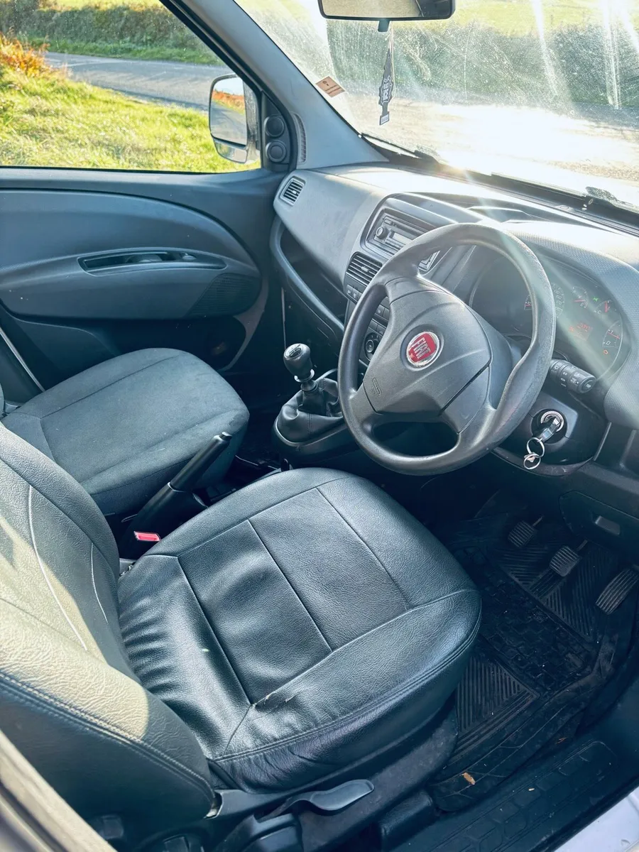 Fiat doblo 161 high roof 13 months doe 46k miles - Image 4