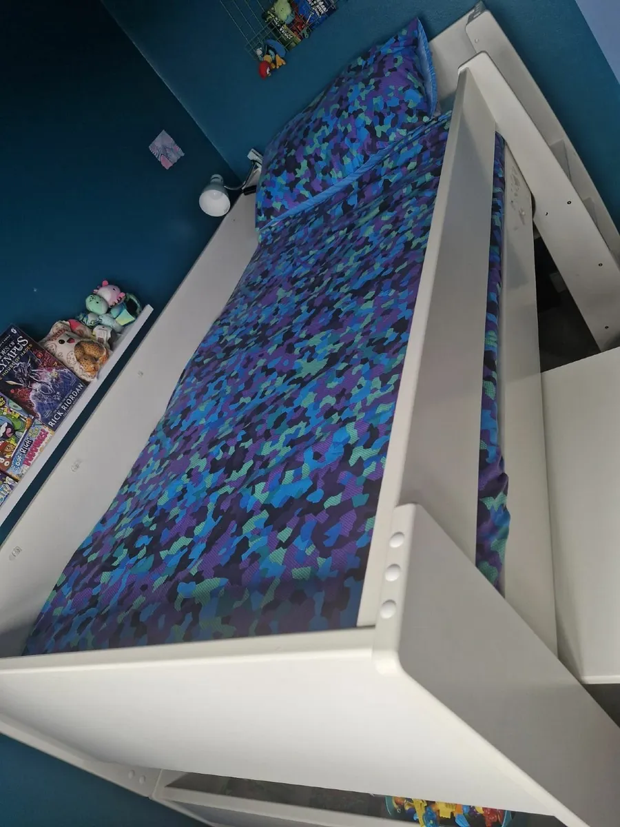 Cabin bed with pull out desk - Image 4