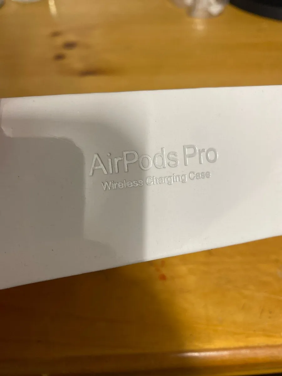 Apple AirPod pros - Image 3