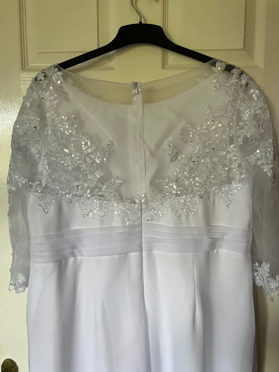 bridal jump suit size 18 white new - Image 3