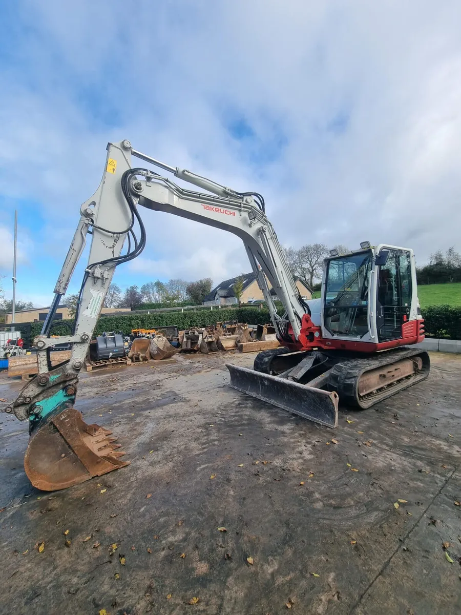 2018 TAKEUCHI TB290 - Image 2