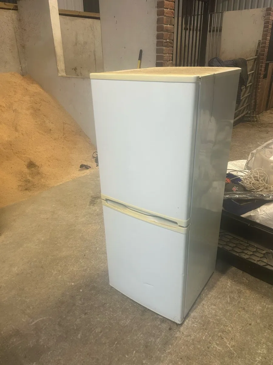 Fridge freezer