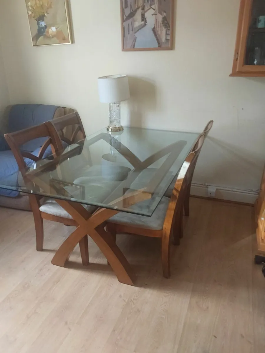 Dining table and chairs - Image 3