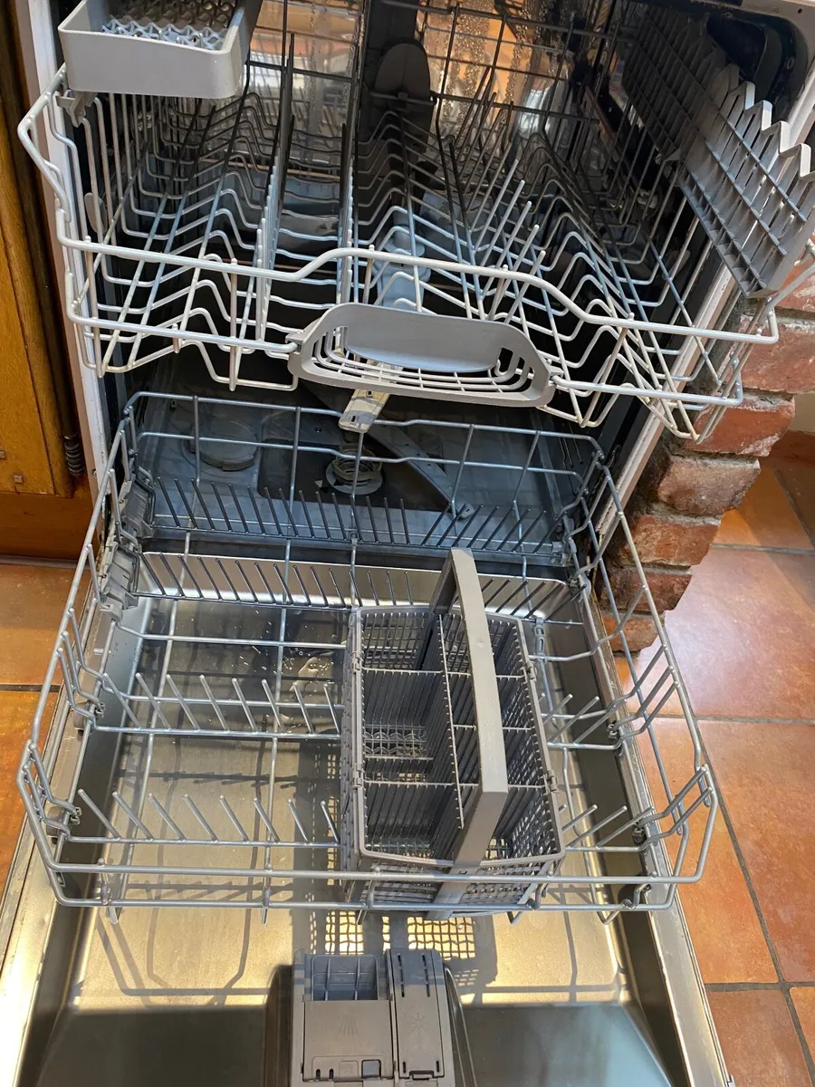 Bosch Dishwasher - Image 3