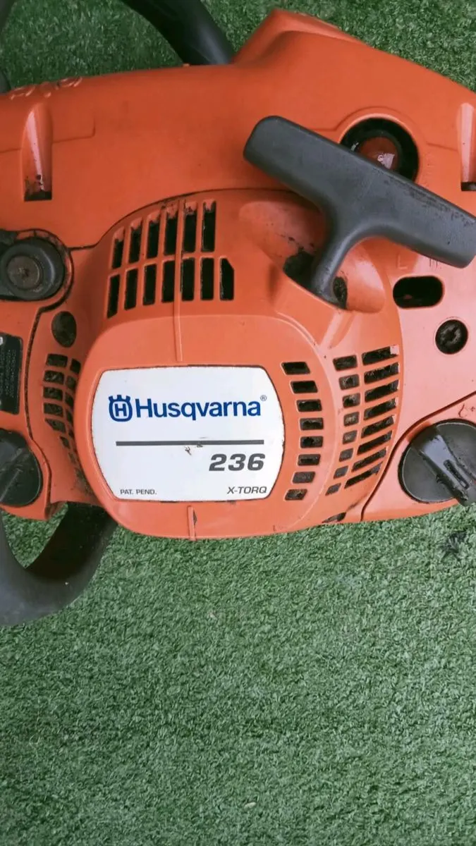 Husqvarna 236 - Image 1