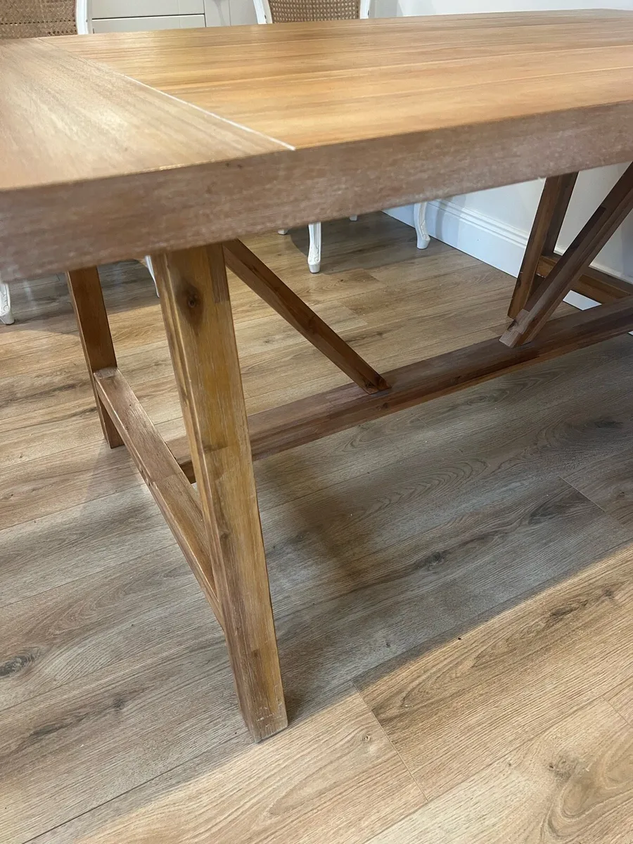 Solid wooden table - Image 2