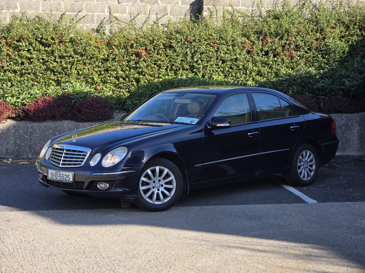 Mercedes e200 - Image 2