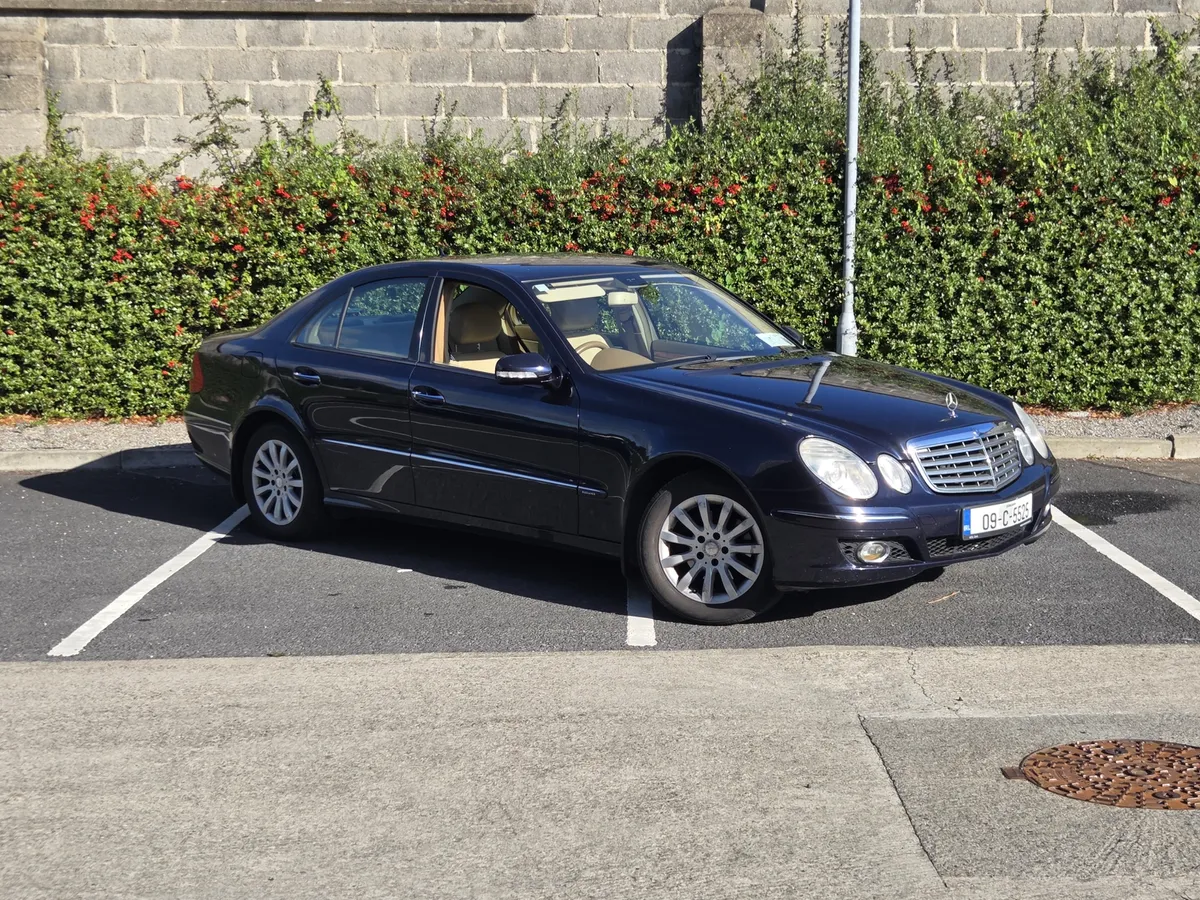 Mercedes e200 - Image 3