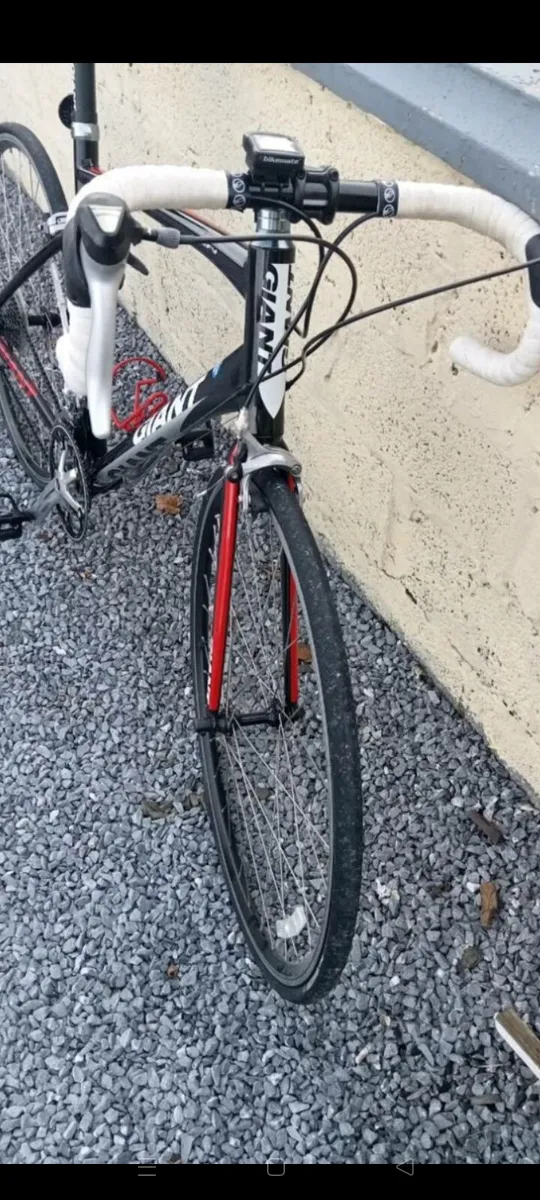 GIANT DEFY RACER BIKE - Image 2