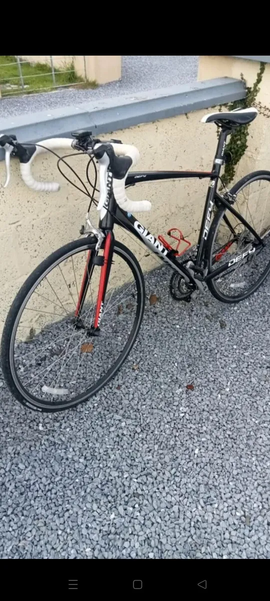 GIANT DEFY RACER BIKE - Image 1