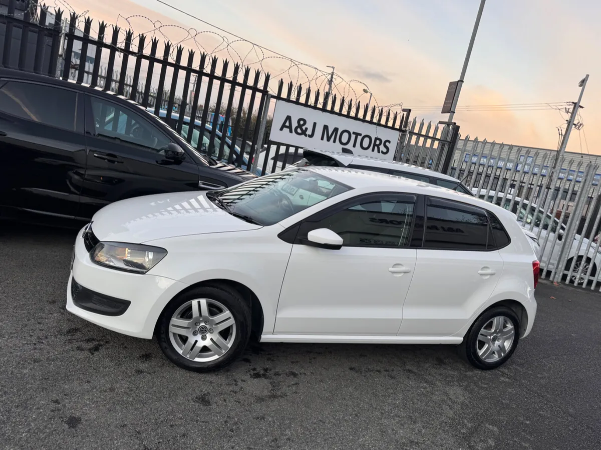 14 VW POLO 1.2 AUTOMATIC - Image 2