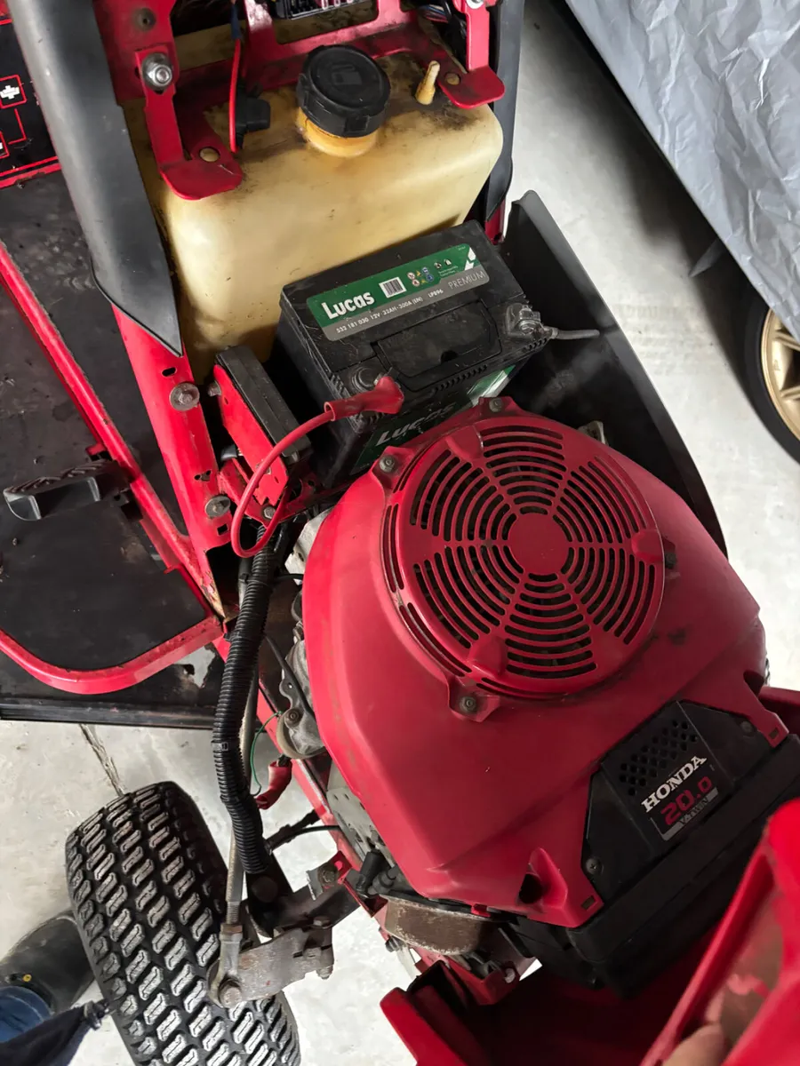 Countax  A2050HE Ride On Lawnmower - Image 4