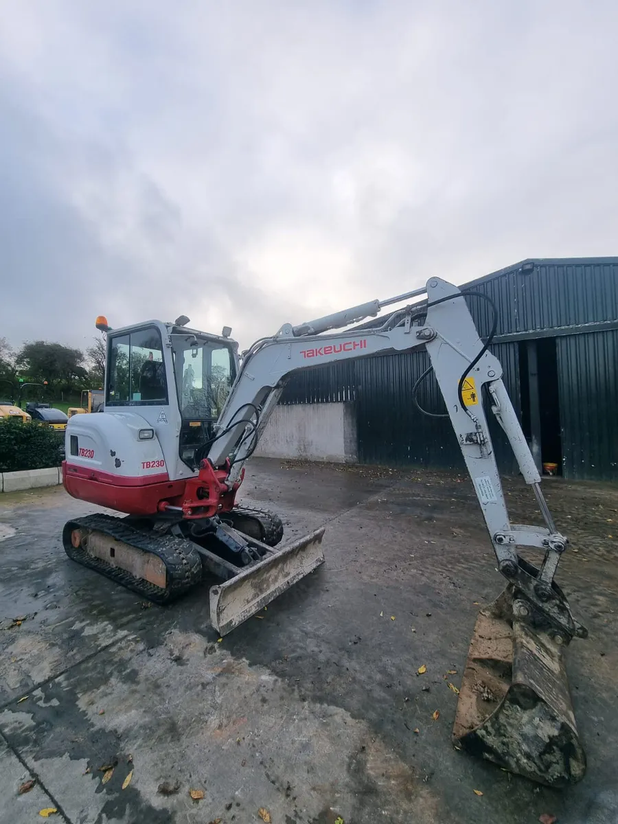 2018 TAKEUCHI TB230 - Image 1