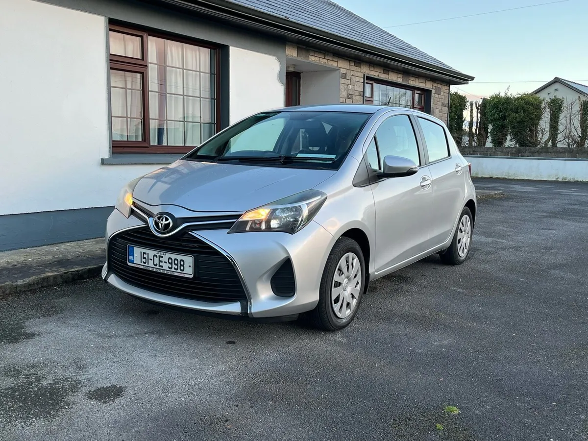 TOYOTA  YARIS  2015 1 LTR  PETROL 5 DR HATCHBACK - Image 4