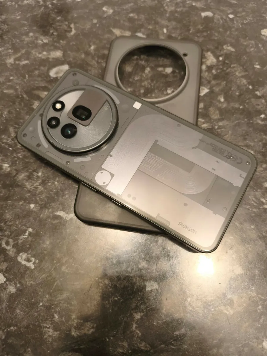 Nothing Phone 3a Pro - Image 1
