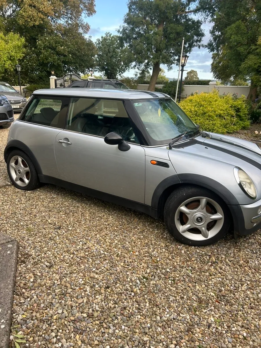 Mini Cooper car - Image 2