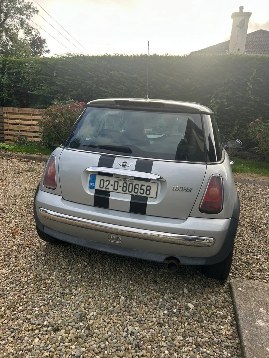 Mini Cooper car - Image 3
