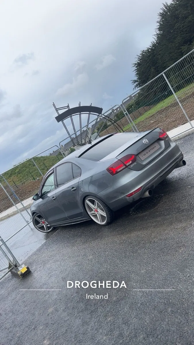 Volkswagen Jetta - Image 2