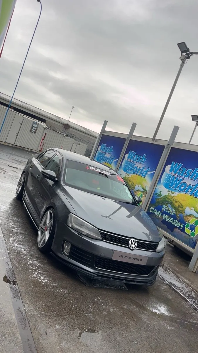 Volkswagen Jetta - Image 3