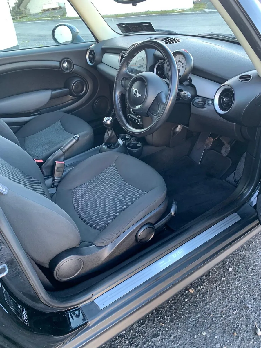 2012 Mini Cooper 1.6 petrol - Image 4