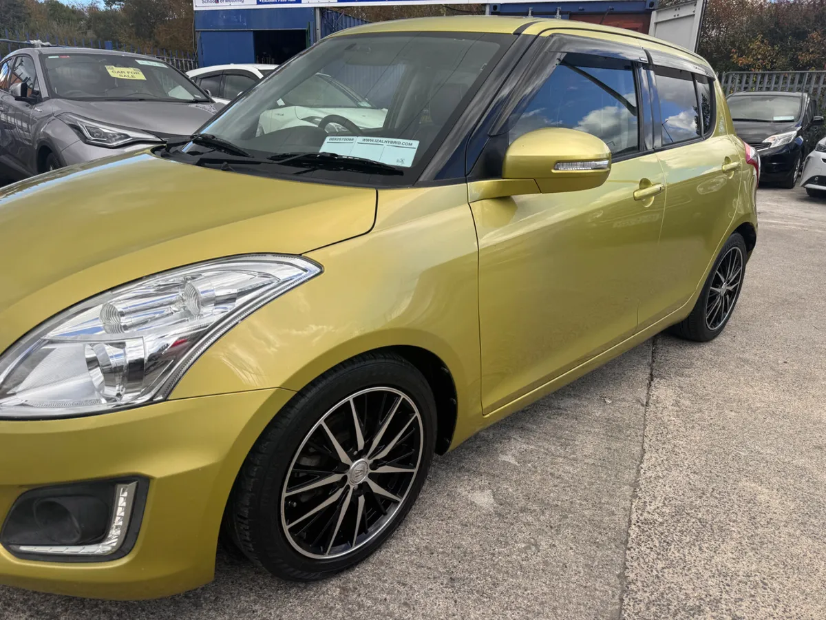 Suzuki Swift 2016 | Green | 92,000 km - Image 2