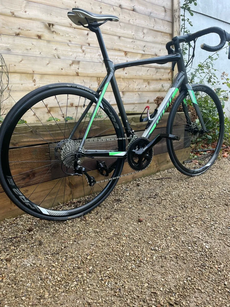 Giant racer bike - Image 3