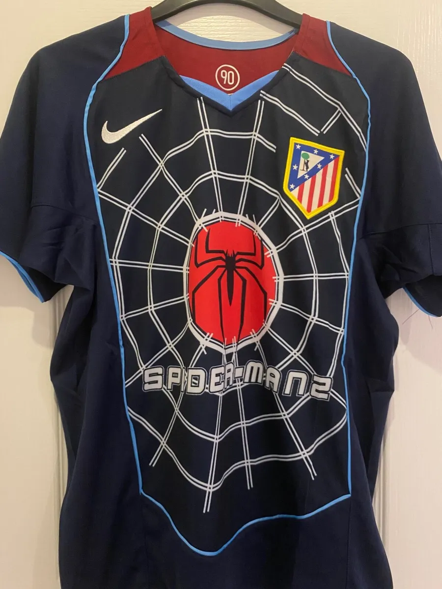 Atletico Vintage 2004/05 Away - Image 1