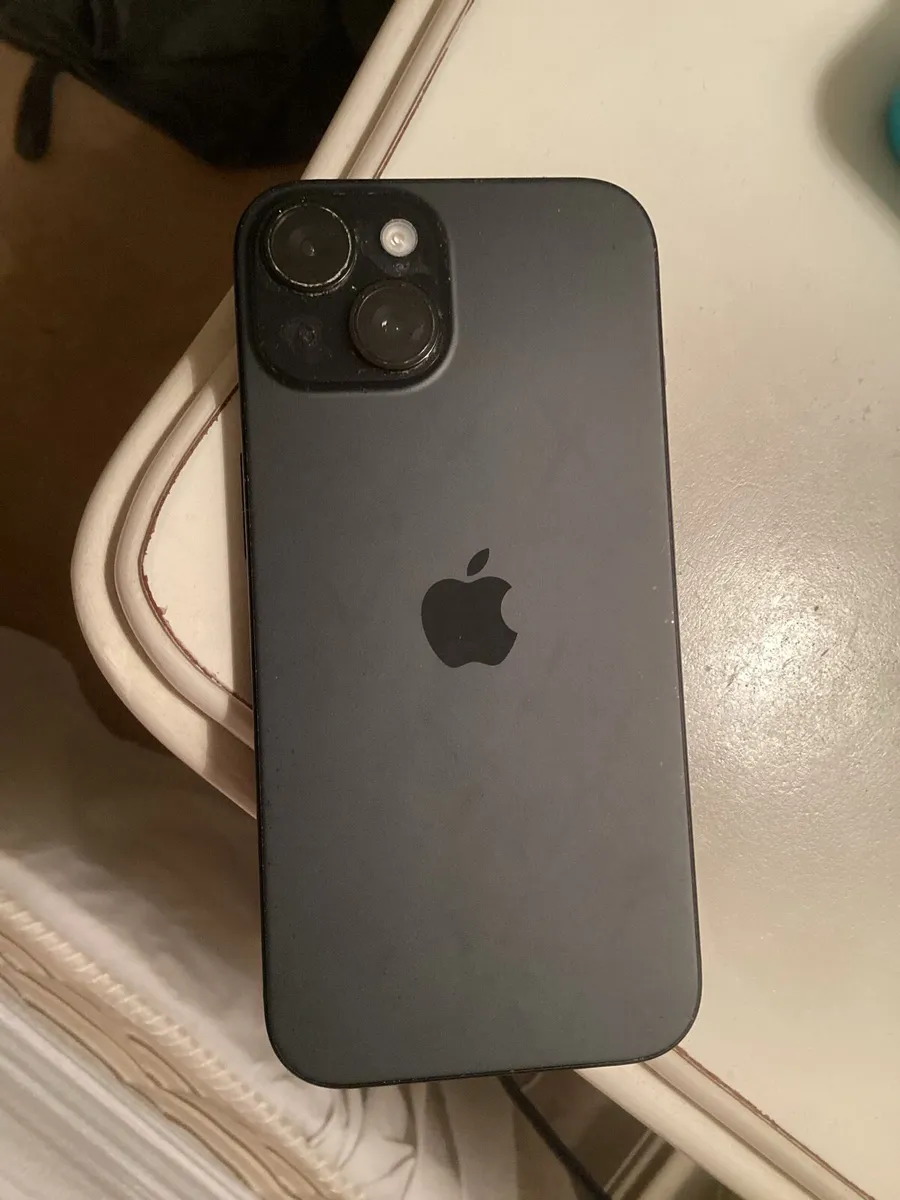Iphone 15 128GB - Image 1