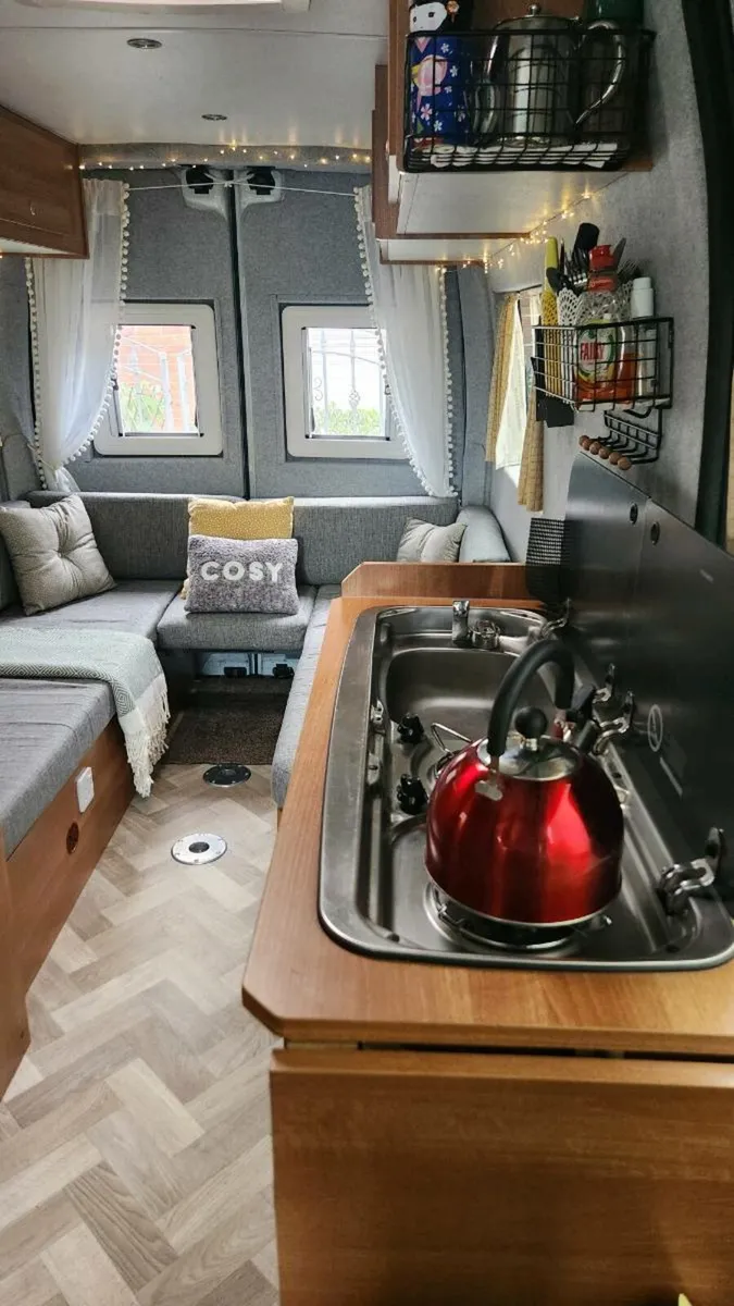 Campervan 2016 Renault Master Pro - Image 3