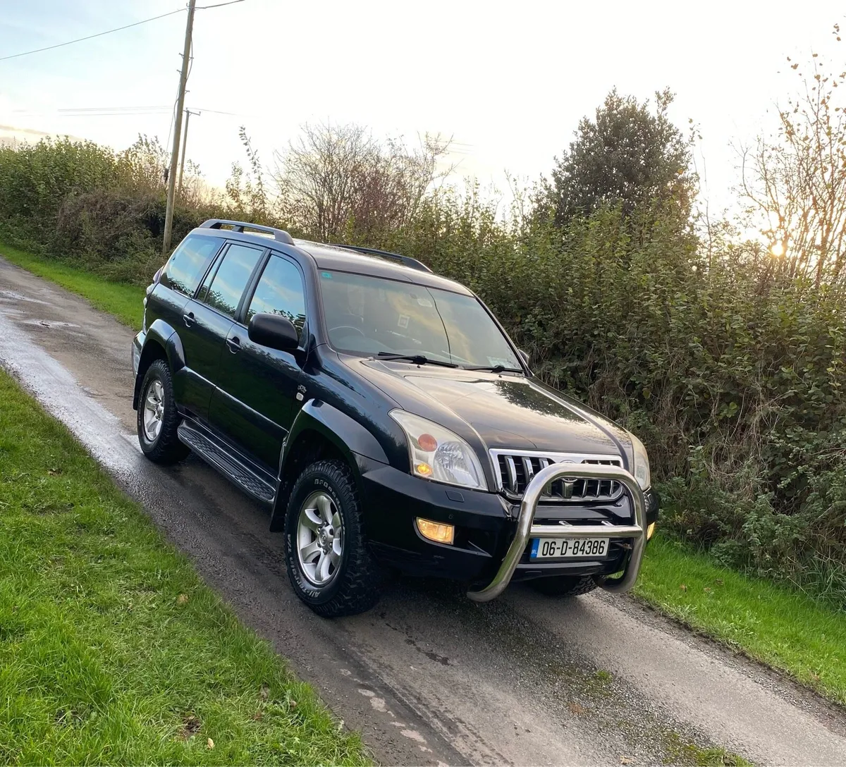 Toyota Landcruiser 120 Series - Image 1