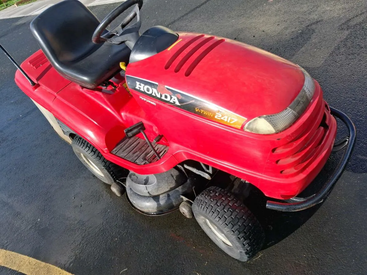 Honda ride on lawnmower - Image 2