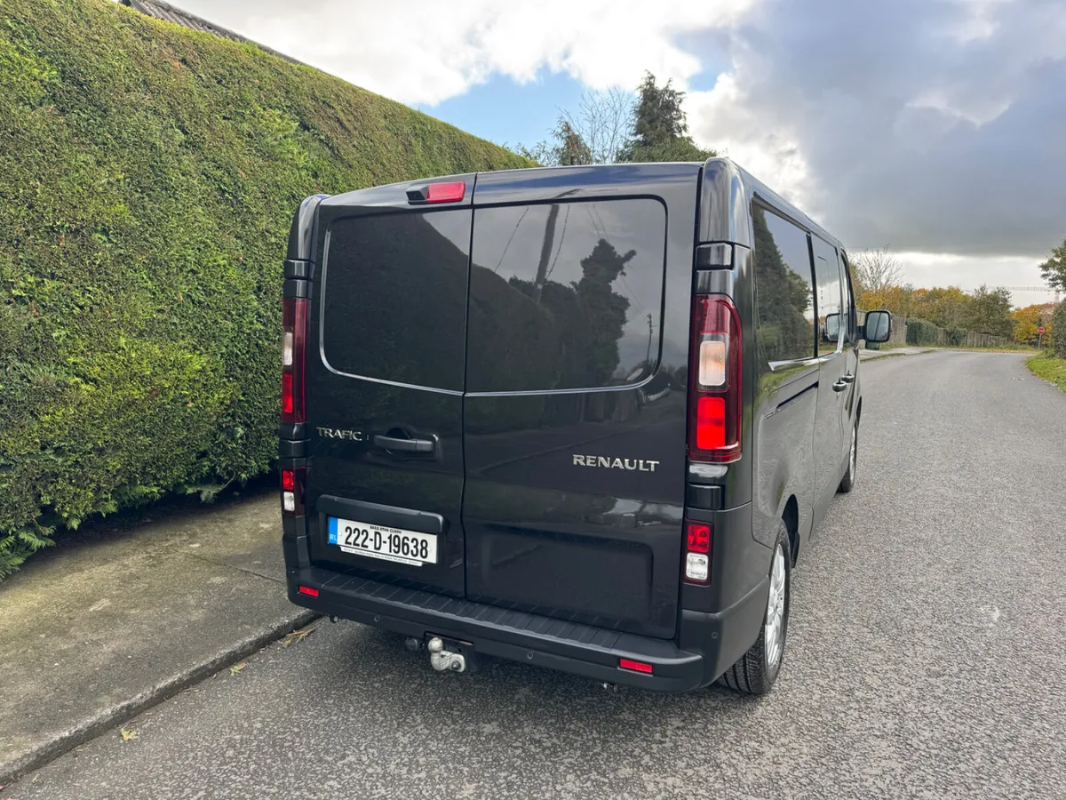 Renault Trafic sport automatic low mileage - Image 3