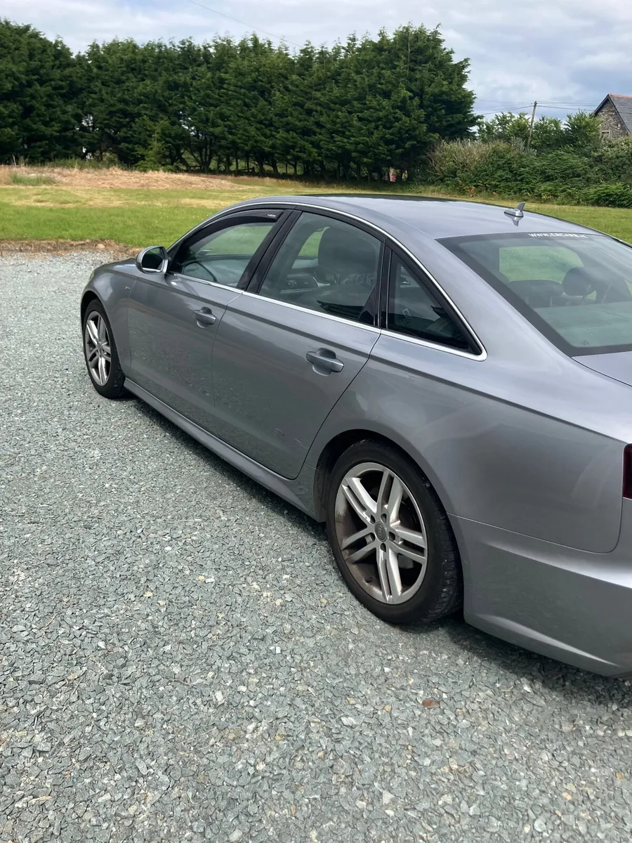 Audi A6 2015 - Image 2