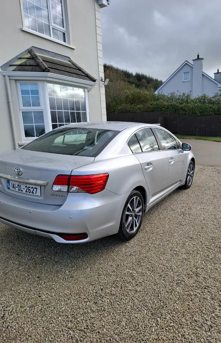 Toyota Avensis 2014 - Image 2
