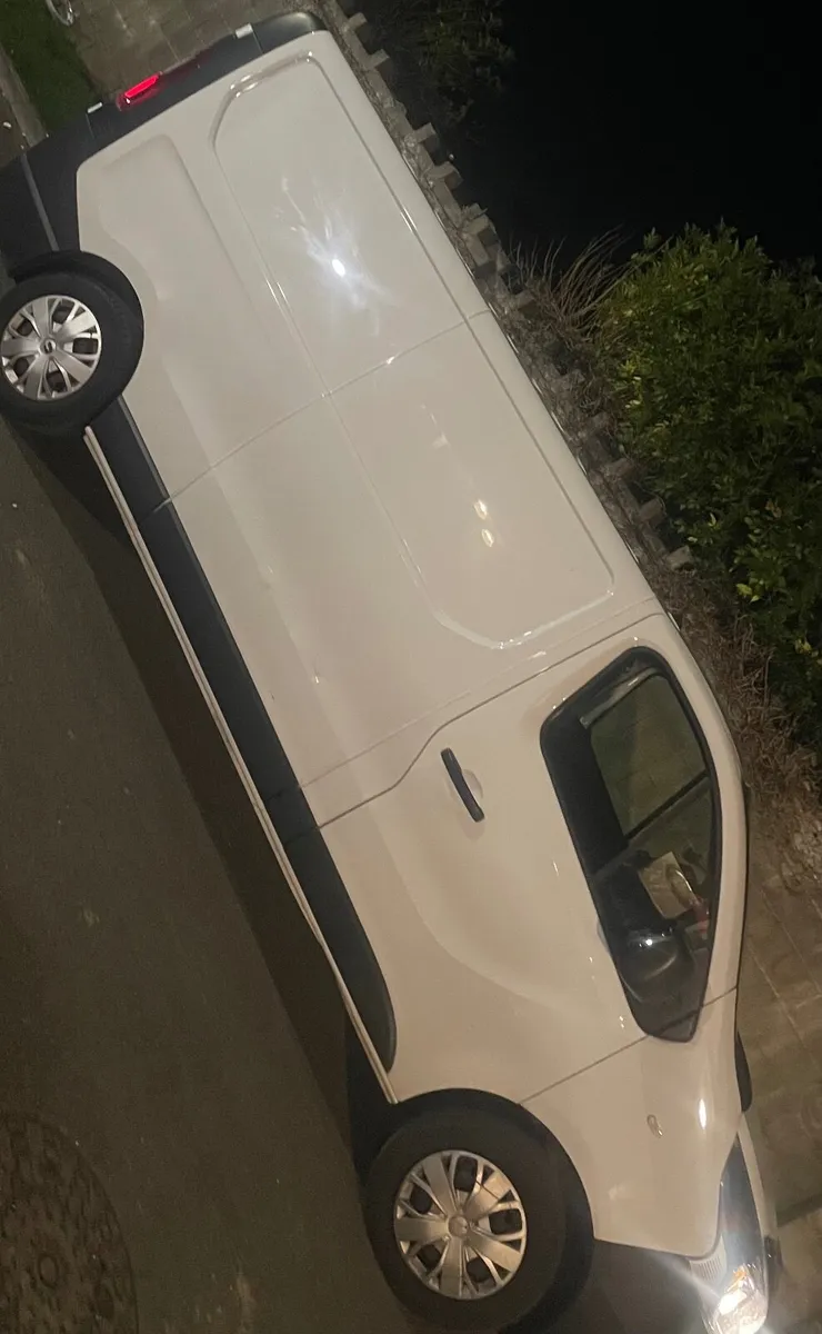 Nissan NV300 2019 - Image 1