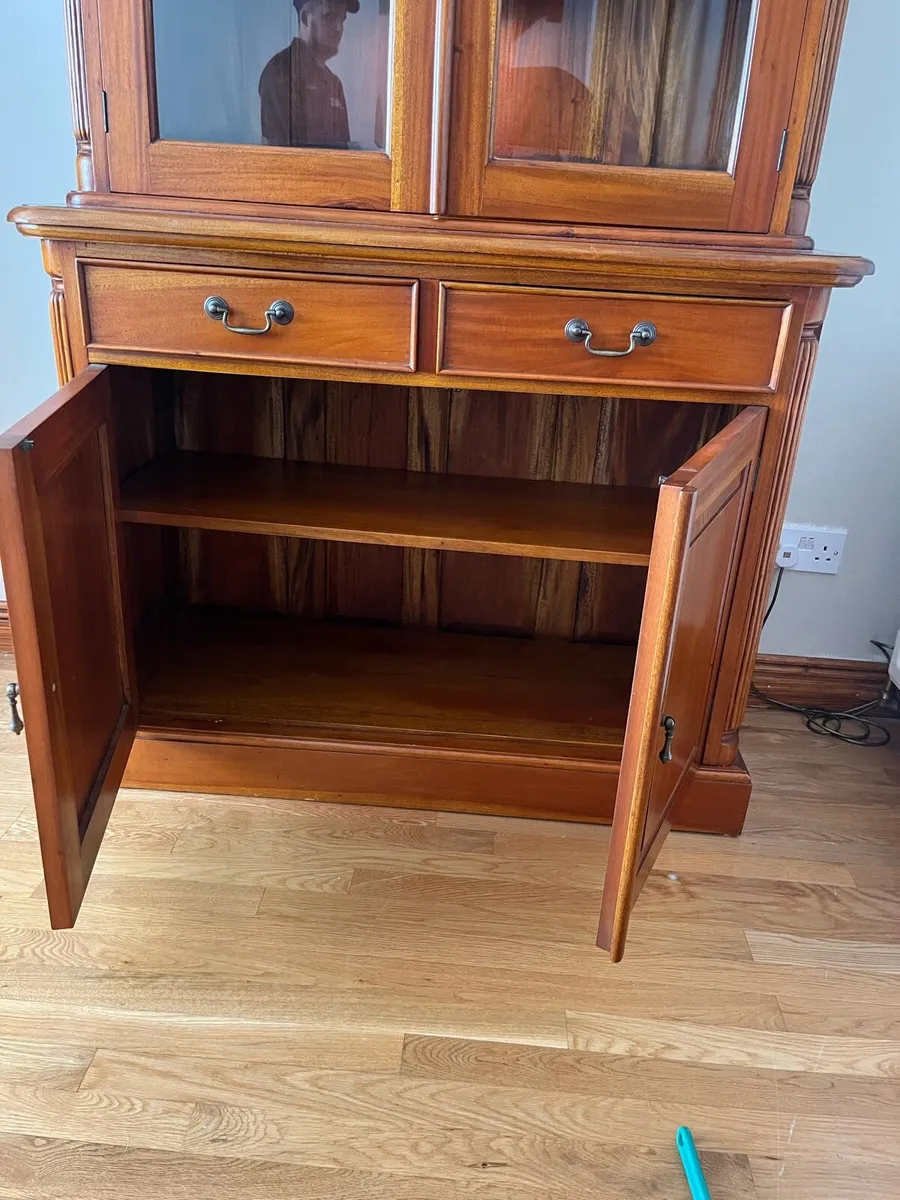 Glass cabinet - Image 2