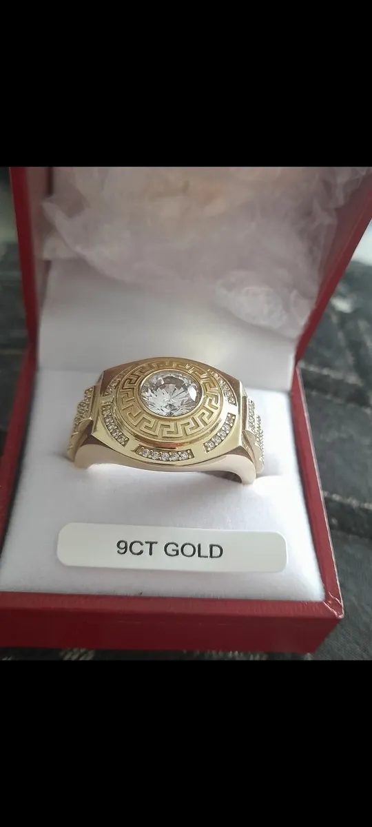 Mens gold ring