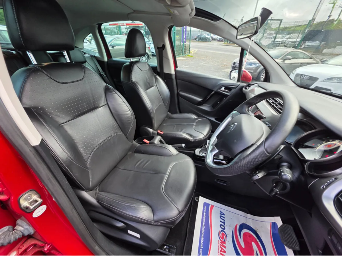 Citroen C3 1.2 LEATHER SEATS FULL MOON ROOF ALLOYS - Image 3