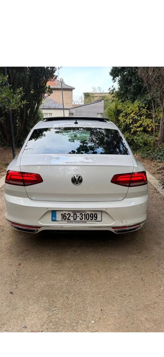Volkswagen Passat 2016 - Image 3