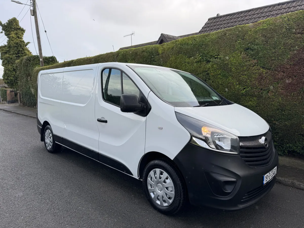 Opel Vivaro lwb - Image 1