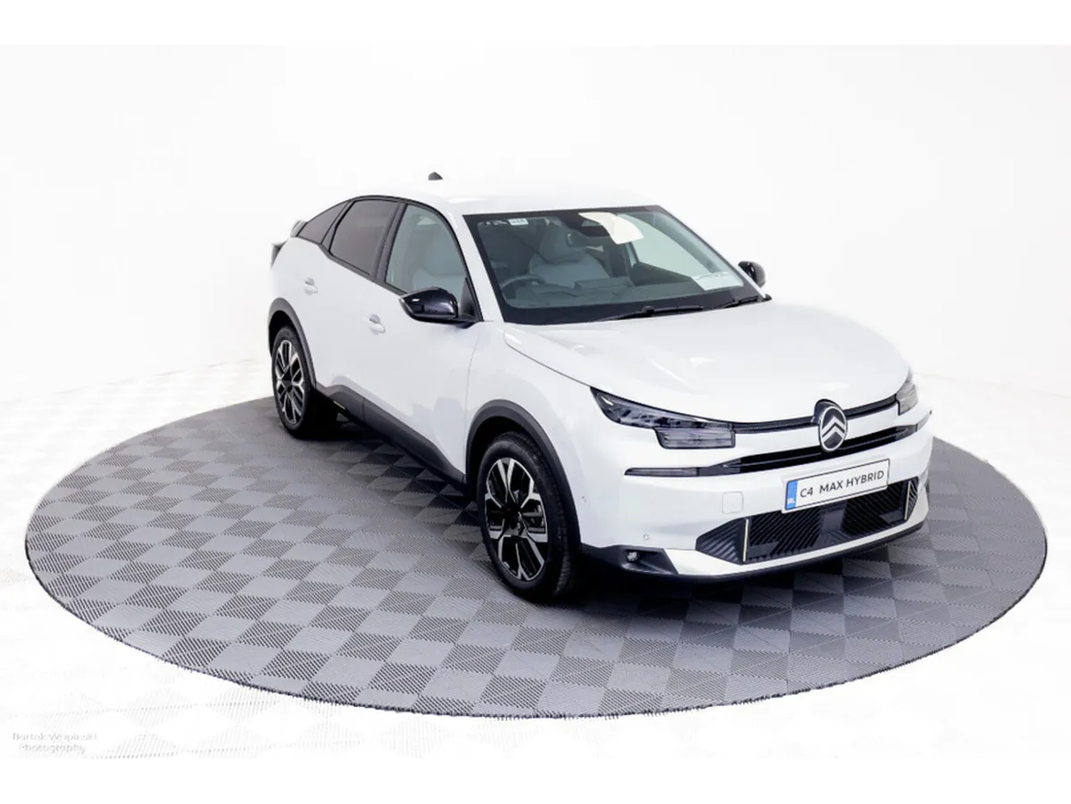 Citroen C4 MAX Hybrid Auto 145HP - Image 1